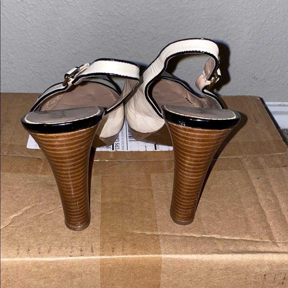 Tahari - Picture 3 of 3